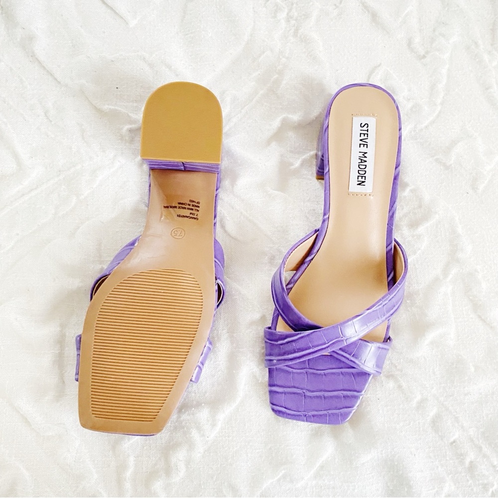 Steve Madden Gaia Croc
Embossed Sandal Size 7.5 New - Picture 6 of 7